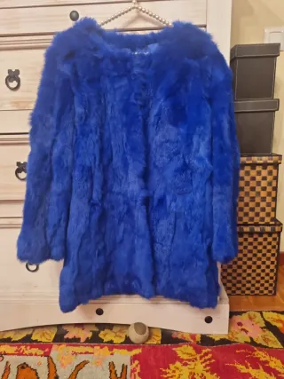 Abrigo piel azul morado