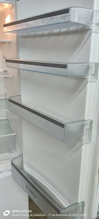 NEVERA COMBI BOSCH NO FROST ENERGÍA A+