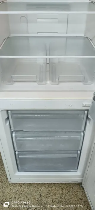 NEVERA COMBI BOSCH NO FROST ENERGÍA A+