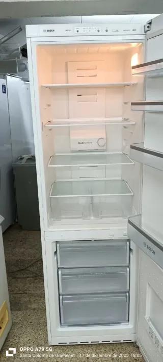NEVERA COMBI BOSCH NO FROST ENERGÍA A+