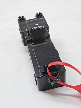 MANDO ELEVALUNAS TRASERO IZQUIERDO HYUNDAI TUCSON (4)