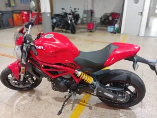 Ducati Monster 797 Roja