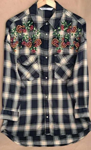 REBAJADA HOY Camisa Zara cuadros bordados pedrería