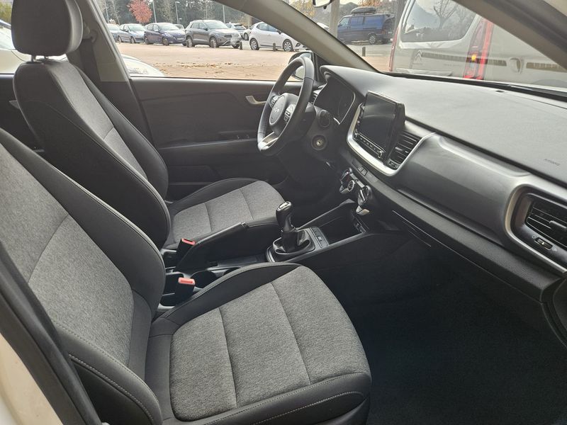 Kia Stonic 2021, foto 9