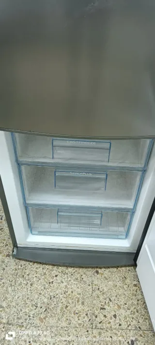 NEVERA COMBI ELECTROLUX NO FROST ENERGÍA A+