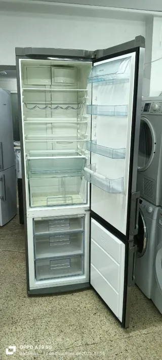 NEVERA COMBI ELECTROLUX NO FROST ENERGÍA A+