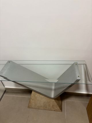 Mesa recibidor cristal y piedra