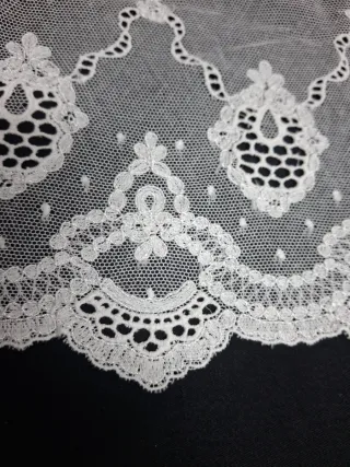 Puntilla blanco roto 18 cm