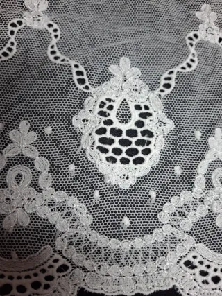 Puntilla blanco roto 18 cm