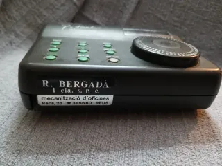 Etiquetadora Brother P-Touch Vintage funcionando