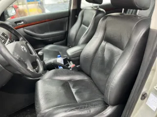 Toyota Avensis 2004