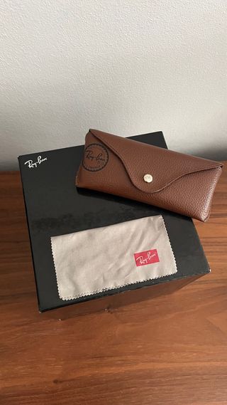 Gafas Ray-Ban Doradas y Negras