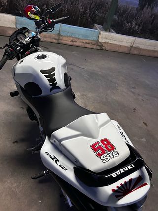 Suzuki GSR 600