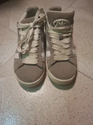Adidas Campus Gris Talla 39