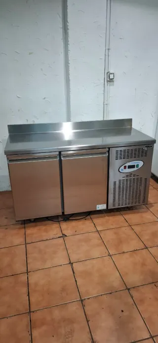 Bajo mostrador 2 puertas Frenox