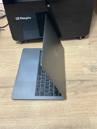 MacBook Pro 13 2019 Touch Bar i7 16GB