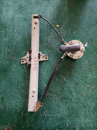 ELEVALUNAS TRASERO DERECHO TOYOTA AVENSIS BERLINA (T25)