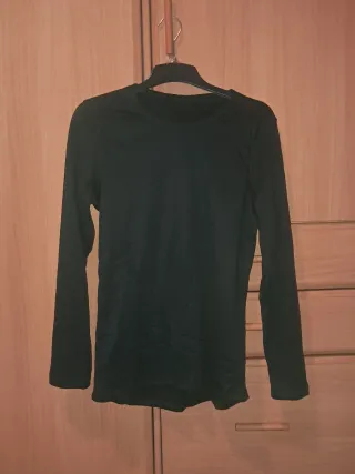 Camiseta negra manga larga