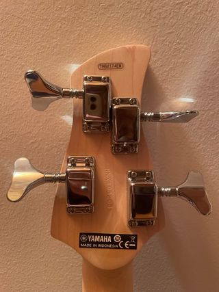 Basso Yamaha TRBX174EW