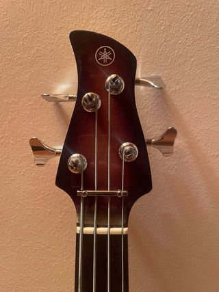 Basso Yamaha TRBX174EW