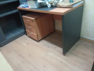 Muebles de oficina madera y metal