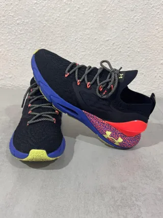 Zapatillas Under Armour Phantom Negras