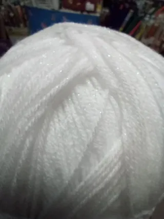 1 Ovillo Katia Comet Blanco Purpurina