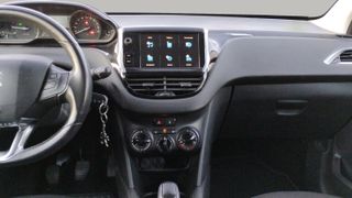 Peugeot 208 PureTech 82 Style 60 kW (82 CV)