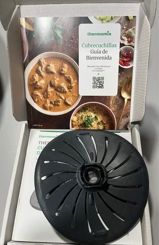 Thermomix TM5 con todos sus accesorios