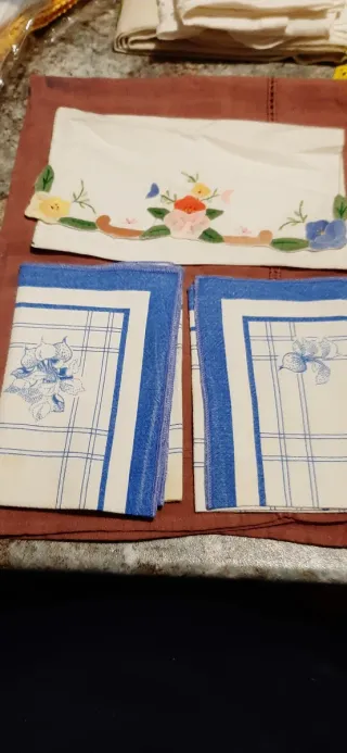 Portatovaglioli con 2 tovagliette