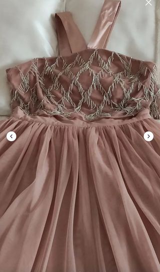 Precioso vestido de fiesta de color salmón