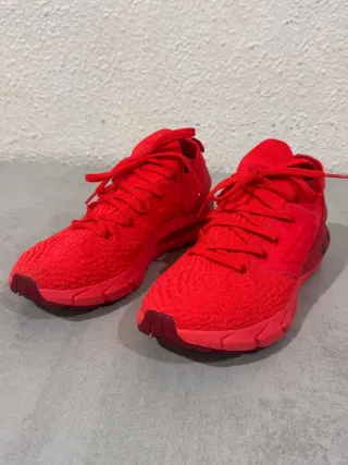 Zapatillas Under Armour Rojas