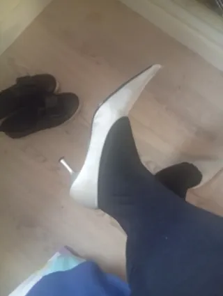 Zapatos de tacón plateados