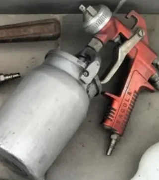 Pistola pintar Sagola depósito bajo