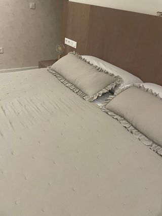 Colcha de algodón beige