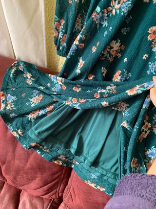 Vestido floral volante manga larga