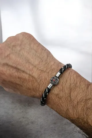 Pulsera Cruz de Lyon-cuero trenzado y acero
