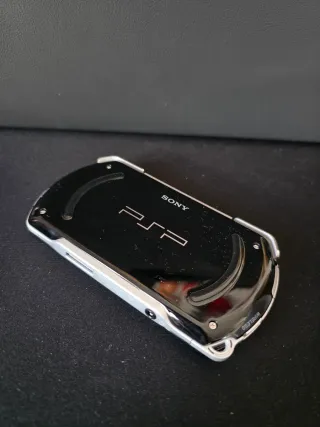Sony PSP Go 16GB