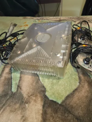 Xbox Consola y 2 Controles Transparente