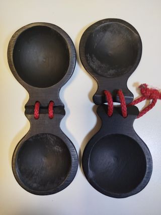 Castañuelas antiguas de madera