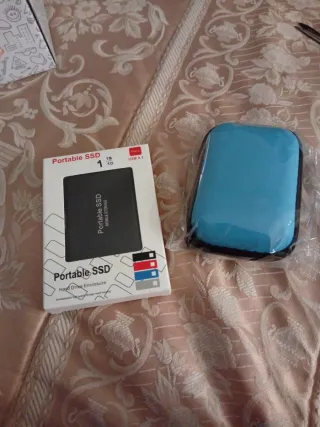SSD Portátil 1TB TOPEC con funda