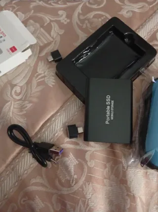 SSD Portátil 1TB TOPEC con funda