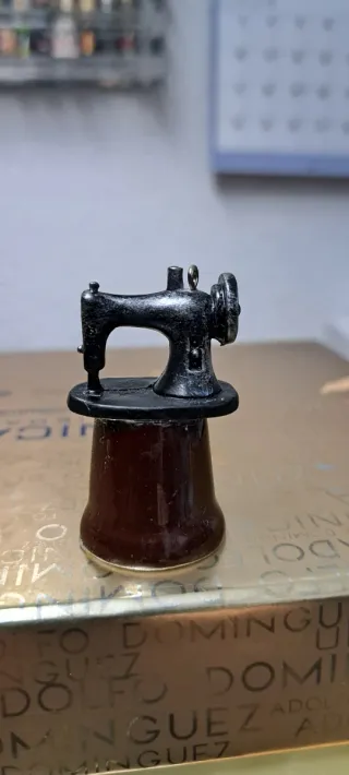 Dedal Máquina de Coser Miniatura
