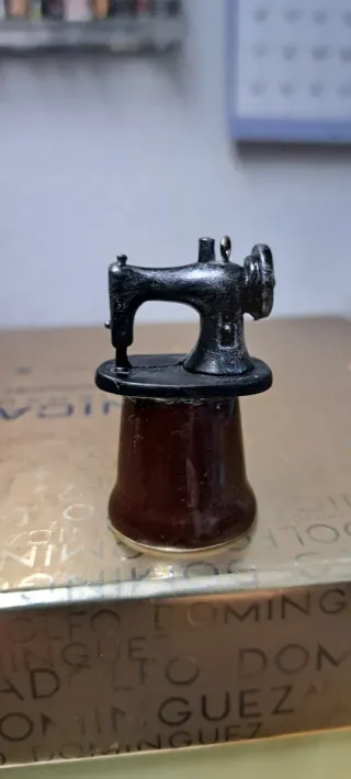 Dedal Máquina de Coser Miniatura