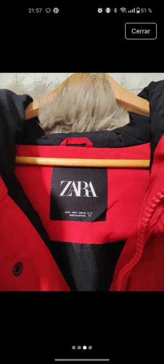 Abrigo Zara Rojo con Capucha y Pelo