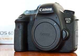 CANON EOS 6D, 9.877 Disp. REALES, 0=VIDEOS: 10/10