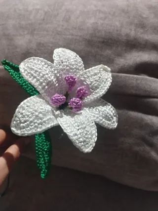 Flor Lirio Crochet Blanca