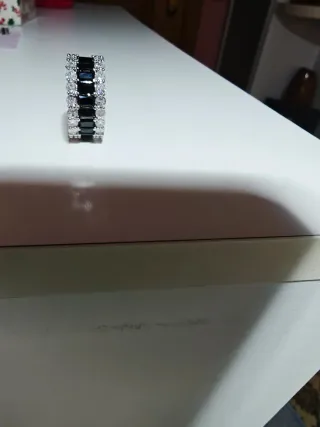 Anillo Circonitas Negras y Plateado