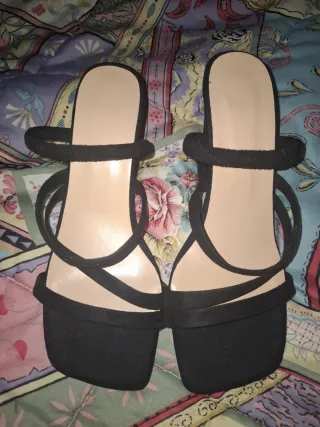 Tacones negros mujer