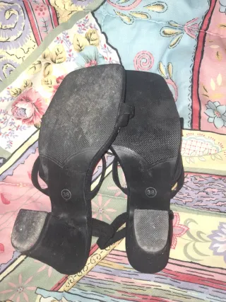 Tacones negros mujer